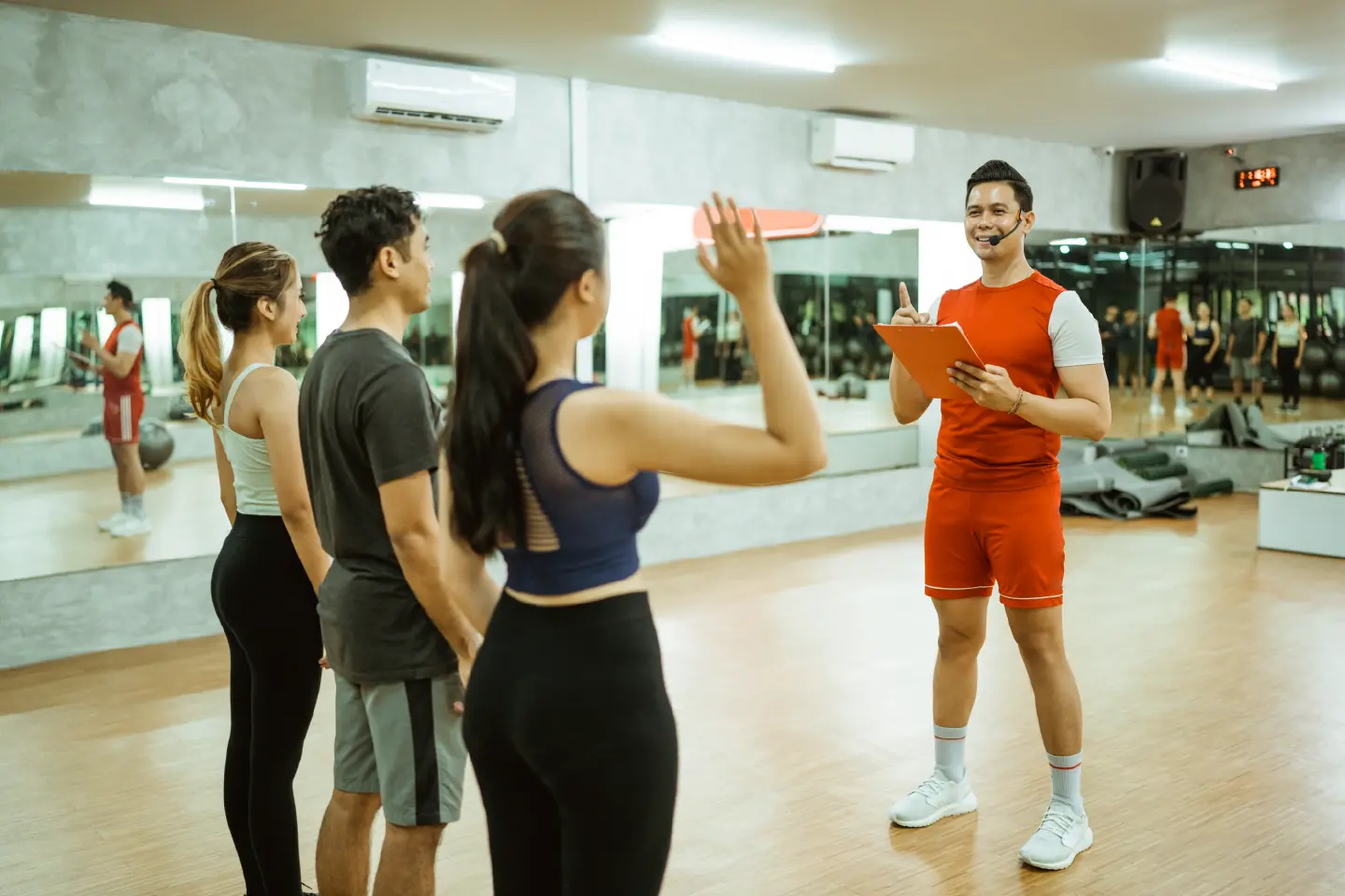 Fitness community sharing guidance and motivation